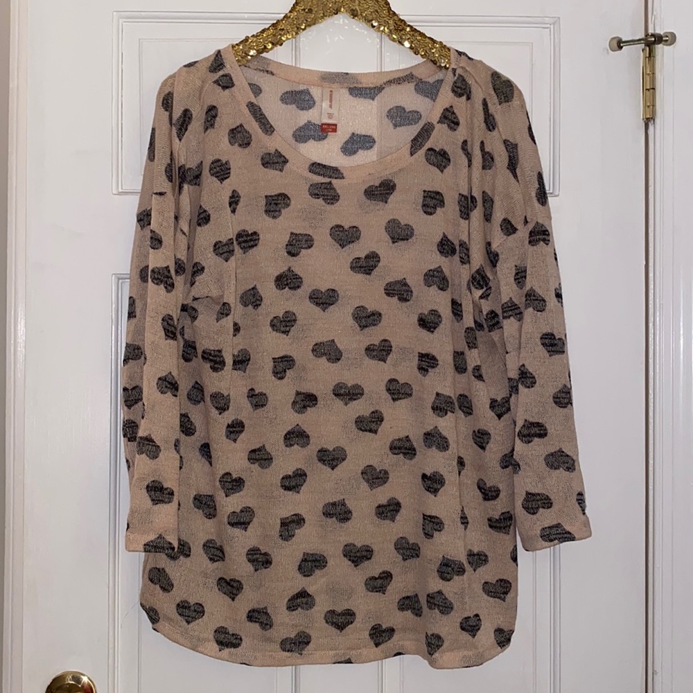 No Boundaries Heart Sweater. Size XXL 💖